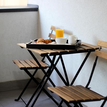 Gabi - Chic Apt With Parking Close To Veranda Mall Bukarest Eksteriør billede
