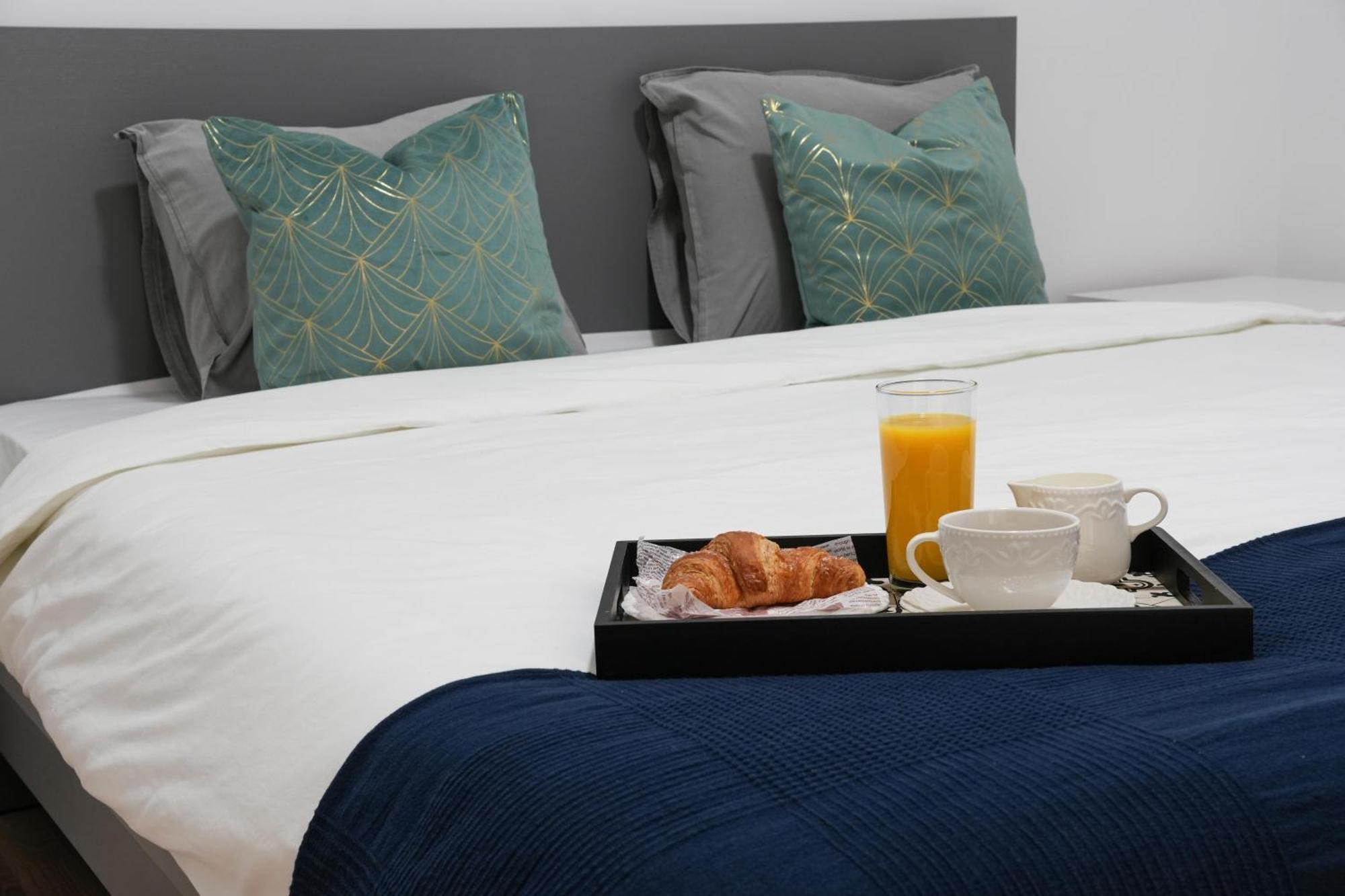 Gabi - Chic Apt With Parking Close To Veranda Mall Bukarest Eksteriør billede