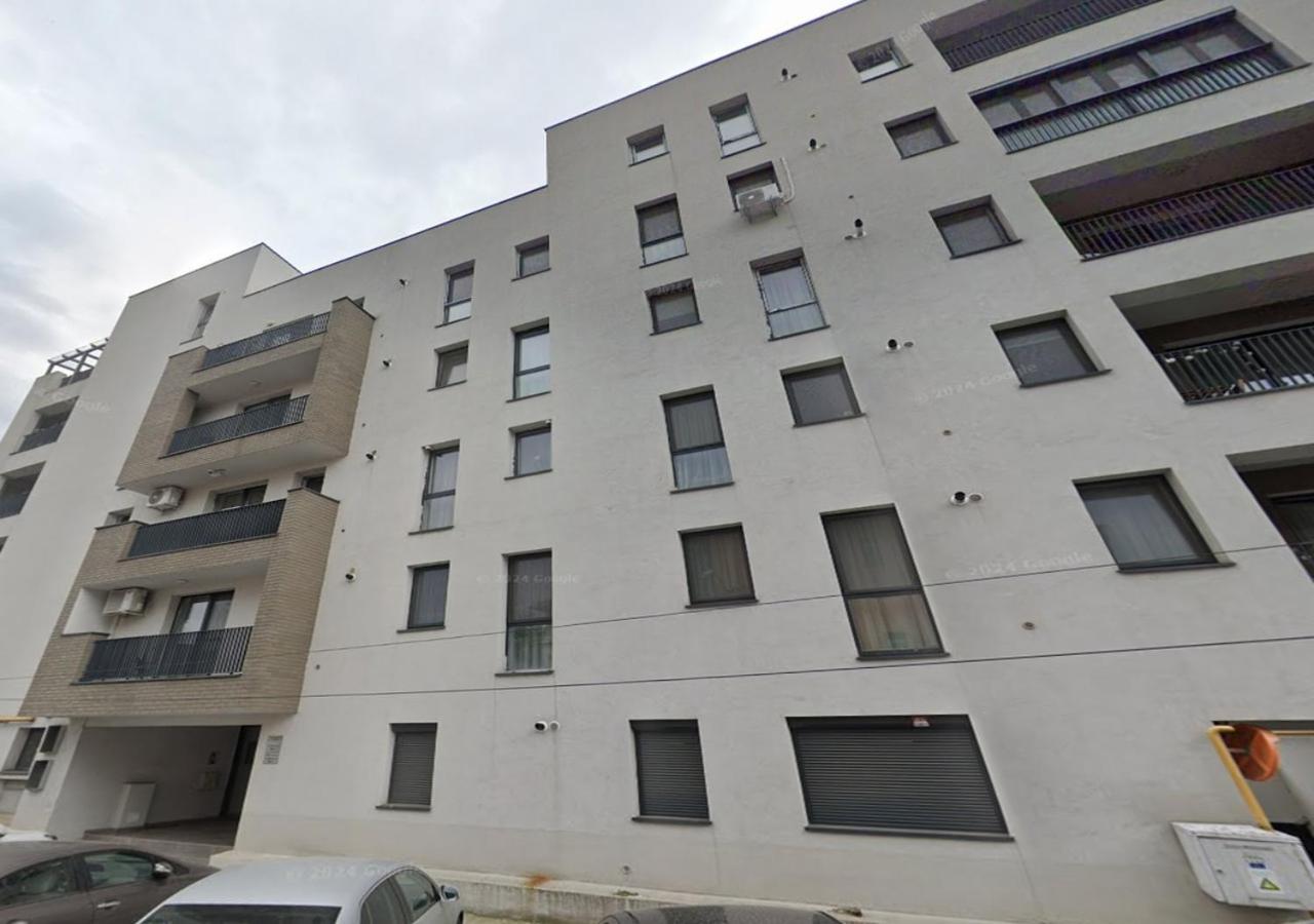 Gabi - Chic Apt With Parking Close To Veranda Mall Bukarest Eksteriør billede